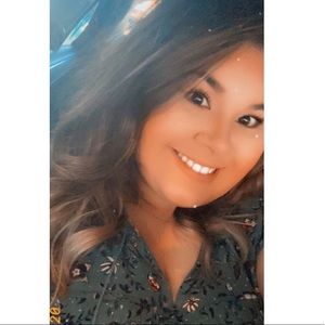 Meet your Posher, Marissa